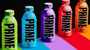 YouTuber'lar KSI ve Logan Paul'un içecek markası Prime ve hidrasyon ve performansı desteklemek için tasarlanan spor içeceği