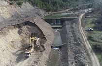 Cengiz Holding'in kuracağı maden sahasının yakınlarındaki Alpagut'ta bir gölet inşaatı, 26 Şubat 2024