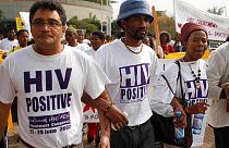 مسيرة احتجاجية في جنوب أفريقيا، للمطالبة بتوفير أدوية الإيدز للجميع- AP