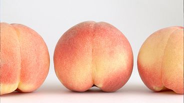 A bunch of ripe peaches