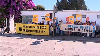 La huelga convocada por la Federación Nacional de Médicos, que se inició el martes y se prolongará hasta la medianoche de hoy (miércoles), ha concitado alrededor de un 70% de apoyos.
