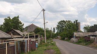 Un villaggio ucraino abbandonato a causa della guerra 