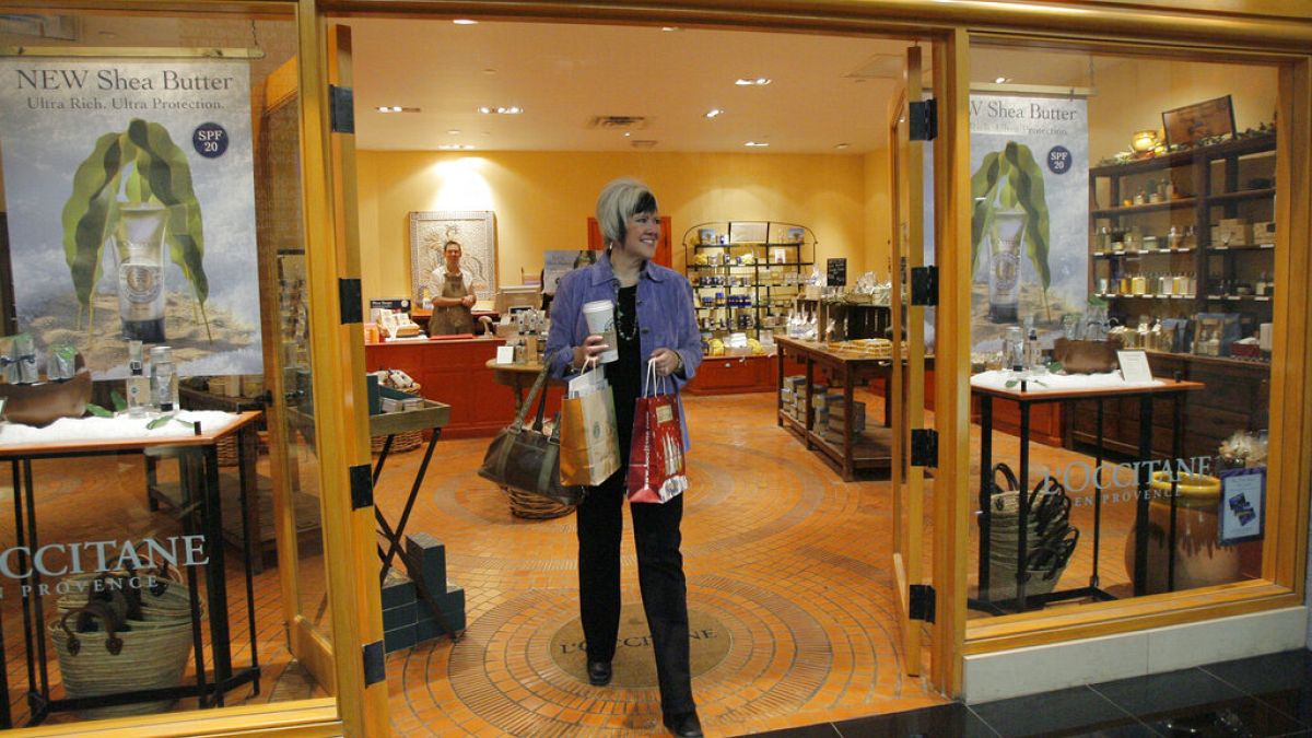 Η L’Occitane αποσύρεται από το χρηματιστήριο του Χονγκ Κονγκ Η L’Occitane αποσύρεται από το χρηματιστήριο του Χονγκ Κονγκ