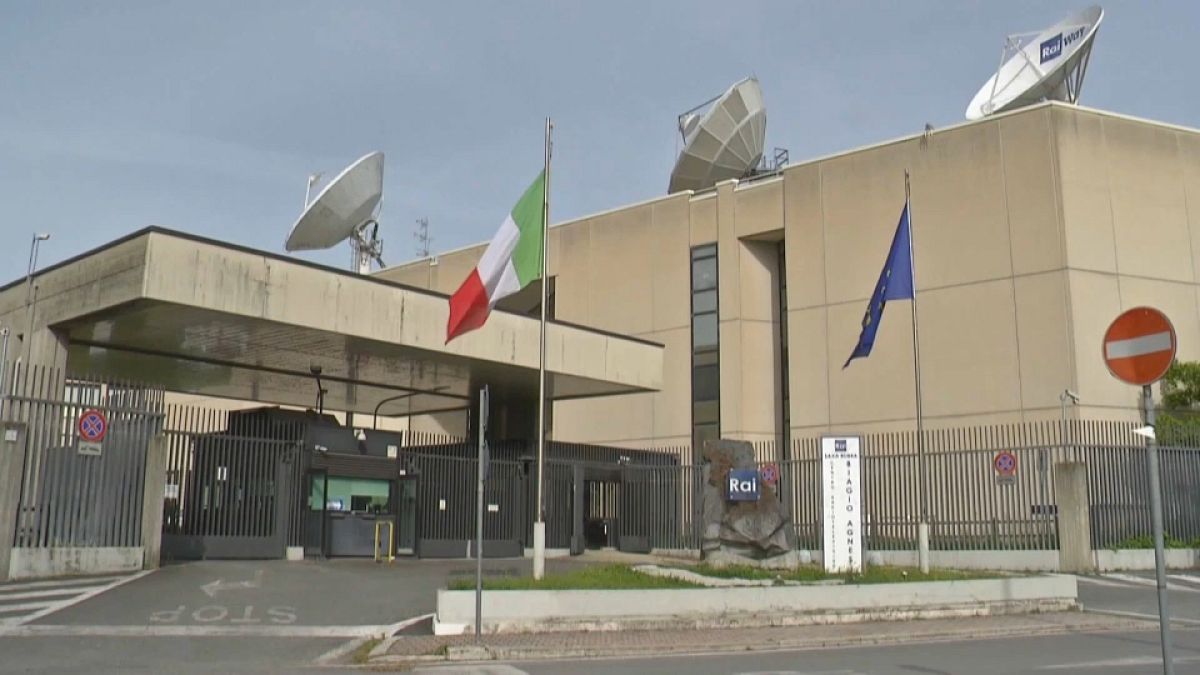 "La Rai est devenue une chaîne de télévision très politique", insiste la Fédération nationale de la presse italienne.