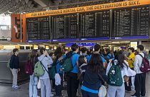 Flugreisende haben am Frankfurter Flughafen mit Verspätungen zu rechnen.