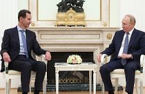 Il presidente siriano Bashar Assad, a sinistra, e il presidente russo Vladimir Putin posano durante il loro incontro a Mosca, in Russia, mercoledì 24 luglio 2024. 