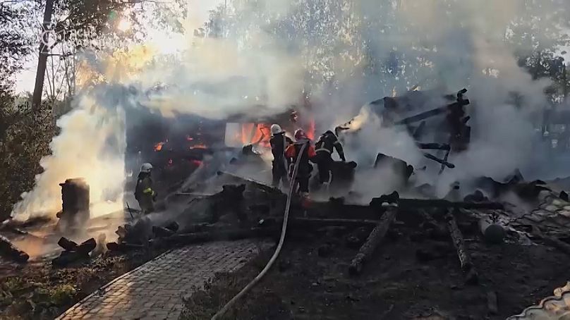 Un batiment détruit après une frappe de drone russe à Kharkiv