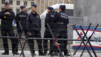 Belçika polisi Brüksel'de görev başında.