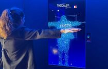 A jornalista da Euronews Pascale Davies experimenta a tecnologia de IA da Intel nos Jogos Olímpicos de Paris.
