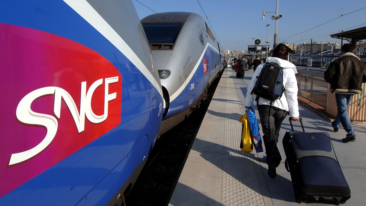 Archives : un TGV de la SNCF en novembre 2015.