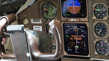 Deve haver um ou dois pilotos num avião comercial? Um conflito entre os pilotos e a indústria.