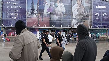 Cerca de 45.000 polícias vão estar nas ruas de Paris durante a abertura dos Jogos Olímpicos. 