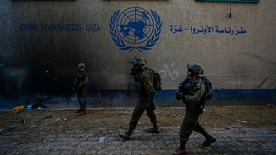 سربازان اسرائیلی در مقر اونروا در غزه در تاریخ ۸ فوریه ۲۰۲۴ 