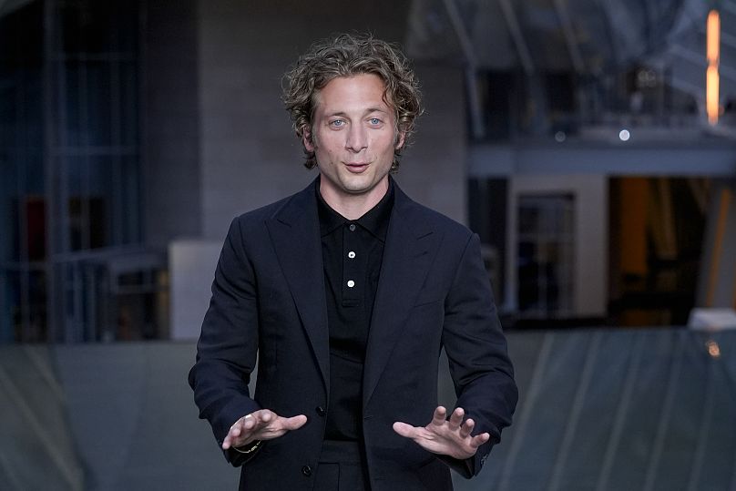 Jeremy Allen White upon arrival at the Louis Vuitton Foundation