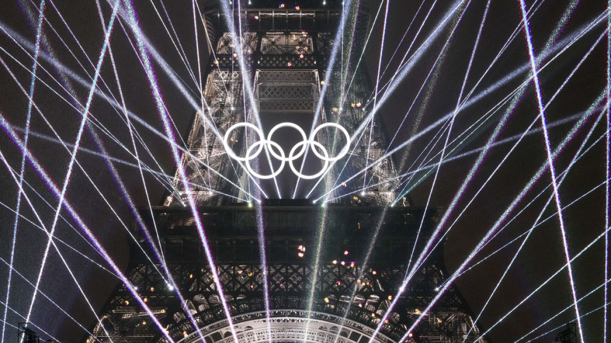 Παρίσι 2024: Βροχερή αλλά μεγαλοπρεπής Τελετή Έναρξης με συγκινητικές αναφορές στα Ολυμπιακά Ιδεώδη