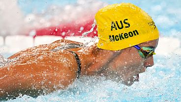 Emma McKeon, Nanterre'deki Kadınlar 100 Metre Kelebek Stili mücadelesinde Avustralya için yüzüyor, 27 Temmuz 2024