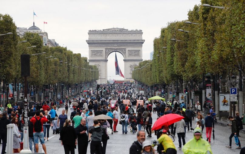 Autómentes nap a Champs-Élysées-n, 2016-ban