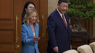 Presidente chinês Xi Jinping com a primeira-ministra italiana Giorgia Meloni, para uma reunião na Diaoyutai State Guesthouse em Pequim, China, 29 de julho de 2024 