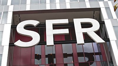 El logotipo del grupo francés de telecomunicaciones SFR Group SA en Saint Denis, a las afueras de París, Francia, miércoles 13 de septiembre de 2017.