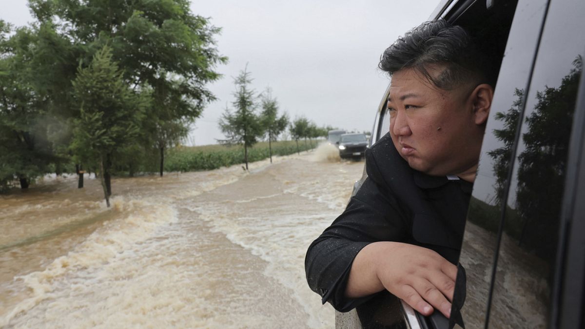 Kuzey Kore lideri Kim Jong Un, Kuzey Phyongan bölgesini ziyaret ediyor, Pazar, 28 Temmuz 2024.