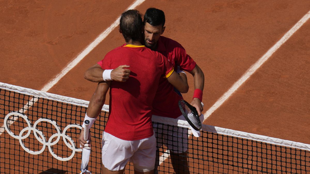 Novak Djokovic e Rafael Nadal dopo l'incontro ai Giochi Olimpici, Parigi, 29 luglio 2024