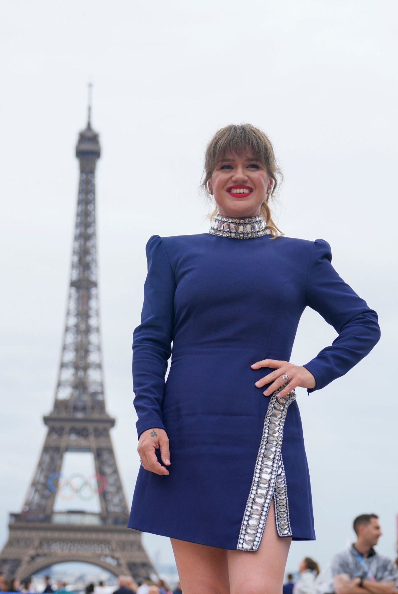 Kelly Clarkson arrives in Paris, France, before the opening ceremony of the 2024 Summer Olympics