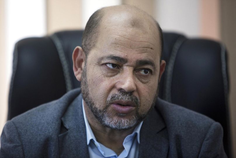 موسى أبو مرزوق، القيادي الفلسطيني الكبير في حركة حماس، يتحدث خلال مقابلة مع وكالة أسوشيتد برس في مكتبه بمدينة غزة، الخميس، 18 سبتمبر 2014.