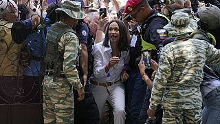 María Corina Machado accediendo a un centro de votación el domingo 28 de julio, día de las elecciones. 