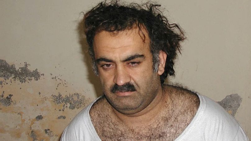 Khalid Sheikh Mohammed pris en photo lors de son arrestation en 2003