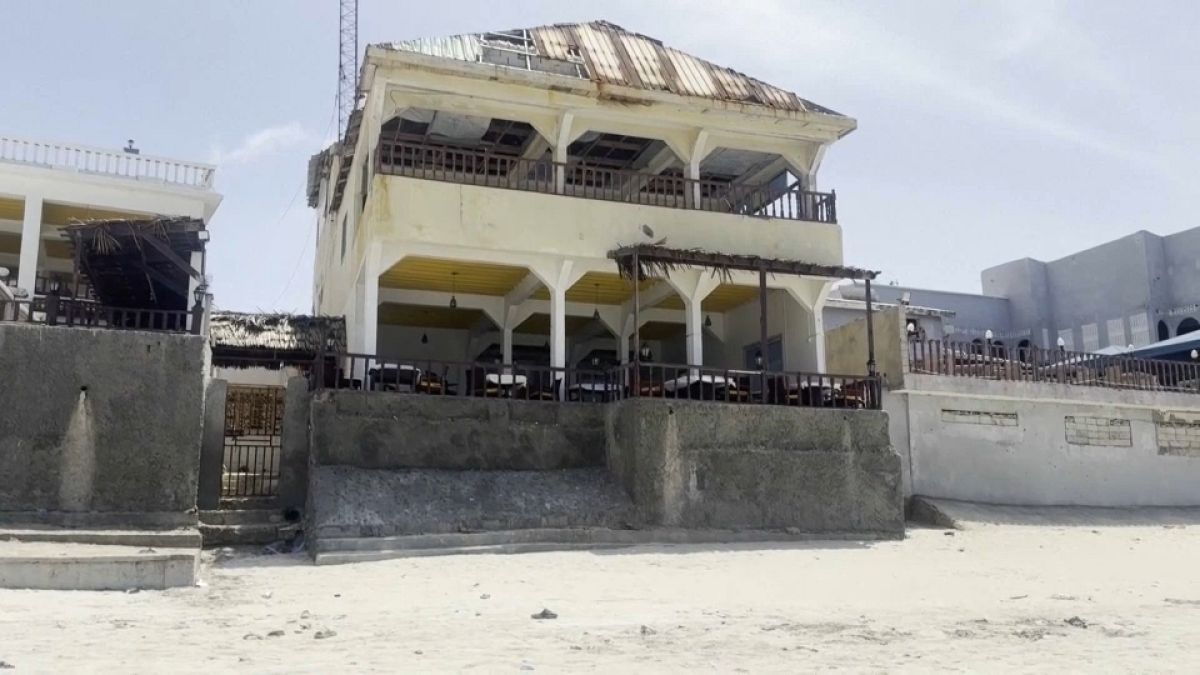 Lido Beach is a popular area in Mogadishu which tends to be busy on a Friday night.