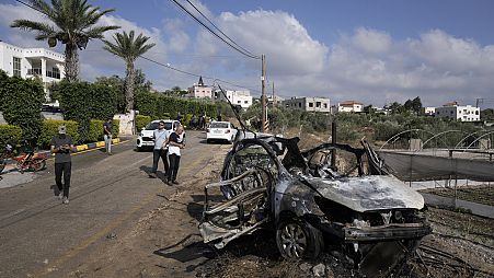 Das Auto, das bei einem israelischen Drohnenangriff im Dorf Zeita, nördlich von Tulkarem im besetzten Westjordanland zerstört wurde, 3. August 2024.