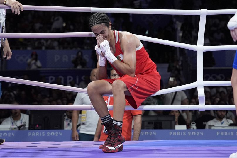 Imane Khelif depois de assegurar o apuramento para a meia-final