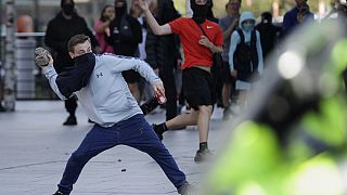 Manifestantes de extrema derecha en el Reino Unido.