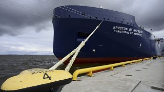 La nave metaniera artica russa Christophe de Margerie è ormeggiata durante la cerimonia di assegnazione del nome in occasione del Forum Economico Internazionale di San Pietroburgo, Russia (foto di repertorio)