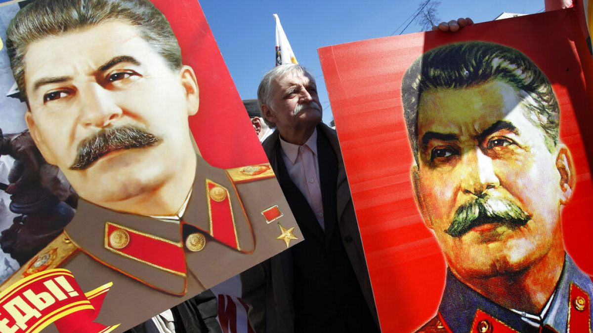 Gürcistan'da, Stalin amblemli şaşırtıcı bir dizi ürün bulabilirsiniz.