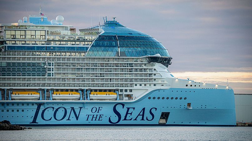 L'Icon of the Seas, qui compte 20 ponts, est actuellement le plus grand navire de croisière au monde.