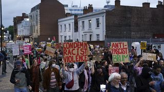 Royaume-Uni : manifestations pacifiques contre le racisme