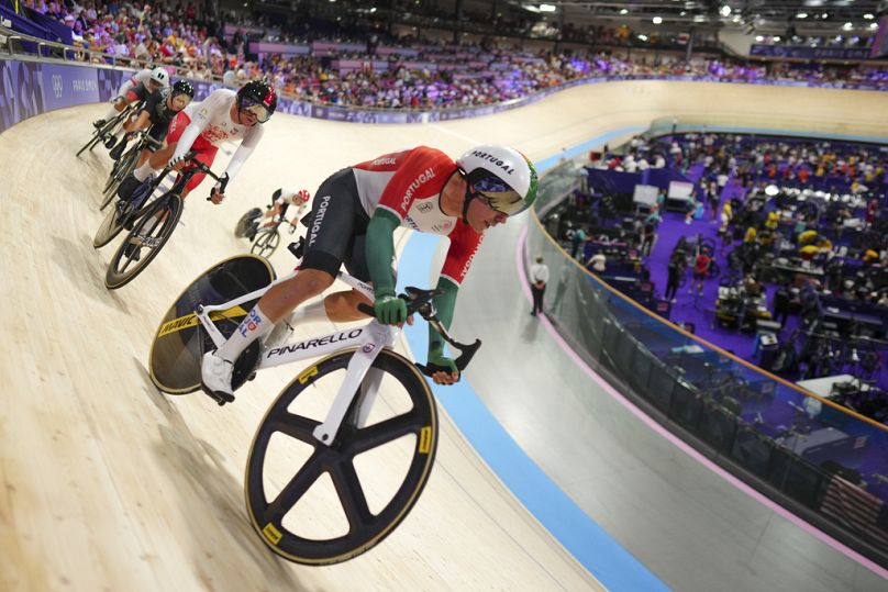 Iuri Leitão compete durante a prova de omnium masculino, nos Jogos Olímpicos 