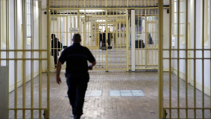 Italia, “decreto carceri”: per Antigone "non servirà a risovere sovraffolamento e suicidi"