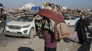 Palestinian families flee new Israeli attack on Gaza's Khan Younis