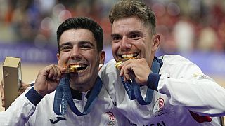 Iuri Leitão e Rui Oliveira conquistam as medalhas de ouro na prova masculina de ciclismo pista, nos Jogos Olímpicos de verão, sábado, 10 de agosto de 2024, em Paris, França.