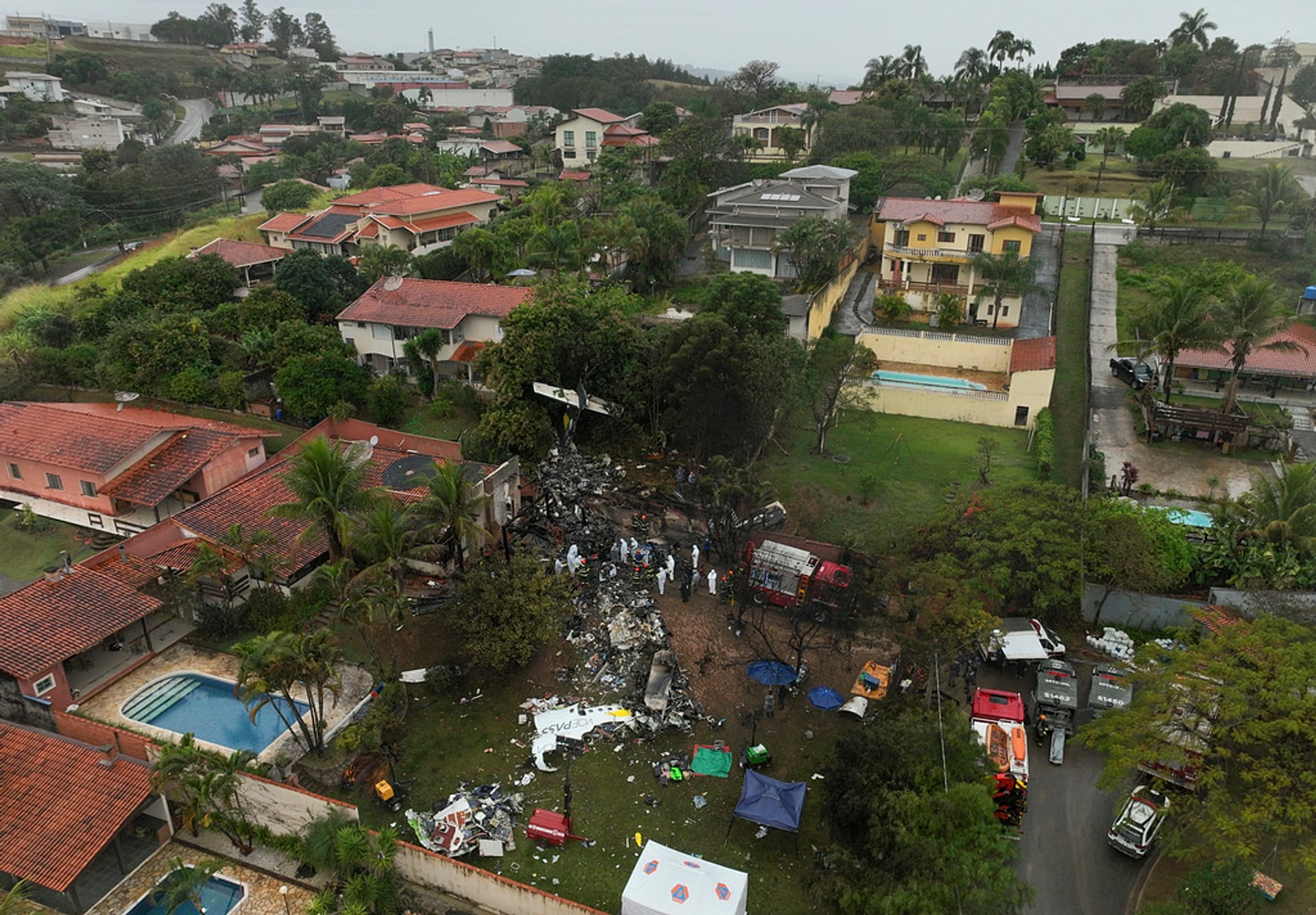 Families of Brazilian plane crash victims gather in Sao Paulo as ...