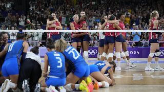 İtalya Kadın Milli Voleybol Takımı, Paris 2024'te ABD karşısında elde ettikleri 3-0'lık galibiyeti kutluyor, 11 Ağustos 2024