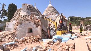 Il trullo distrutto dopo l'esplosione che ha causato la morte di un uomo