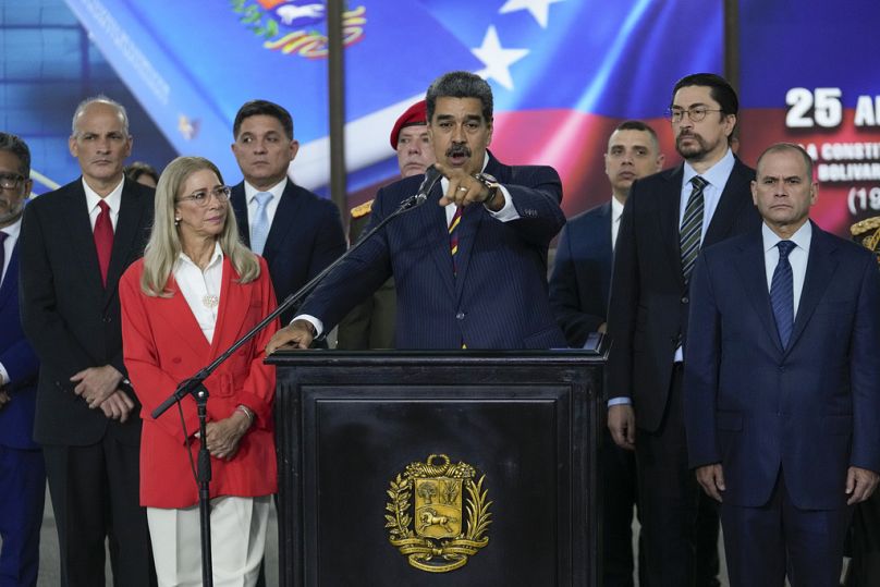 Il presidente venezuelano Nicolás Maduro parla alla stampa presso la Corte Suprema, Caracas,  Venezuela,  9 agosto 2024