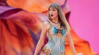 Lo stadio di Wembley vieta ai fan di Taylor Swift sprovvisti di biglietto grazie al rafforzamento della sicurezza