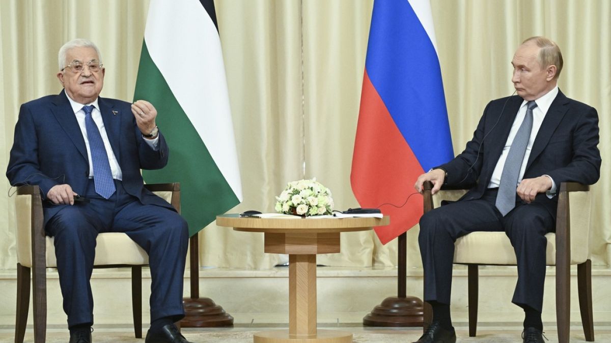 Presidente palestiniano, Mahmoud Abbas e o presidente russo Vladimir Putin na residência estatal  Novo-Ogaryovo, nos arredores de Moscovo. Terça-feira, 13 de agosto 2024