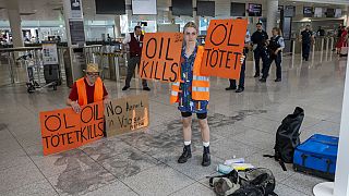 Protesta climática en un aeropuerto alemán. 