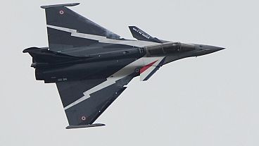 Le Rafale effectue un vol de démonstration lors du Salon de l'Aéronautique et de l'Espace du Bourget, au nord de Paris, le 19 juin 2023. Le Rafale effectue un vol de démonstration lors du Salon de l'Aéronautique et de l'Espace du Bourget, au nord de Paris, le 19 juin 2023.