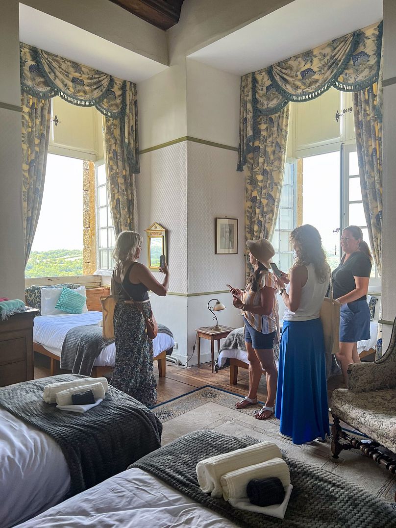 Une chambre à coucher commune à l'intérieur du Château de Béduer.